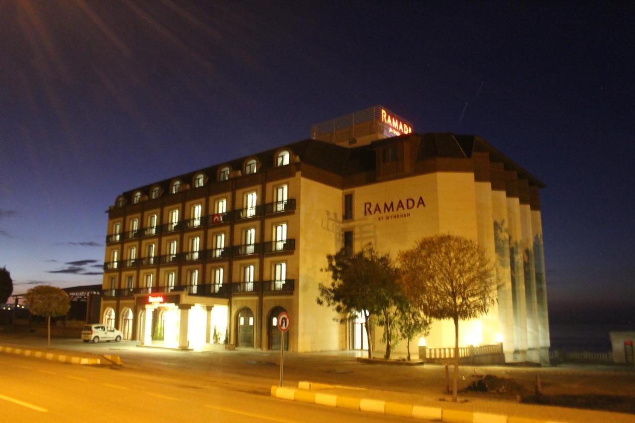Ramada By Wyndham Ван Экстерьер фото