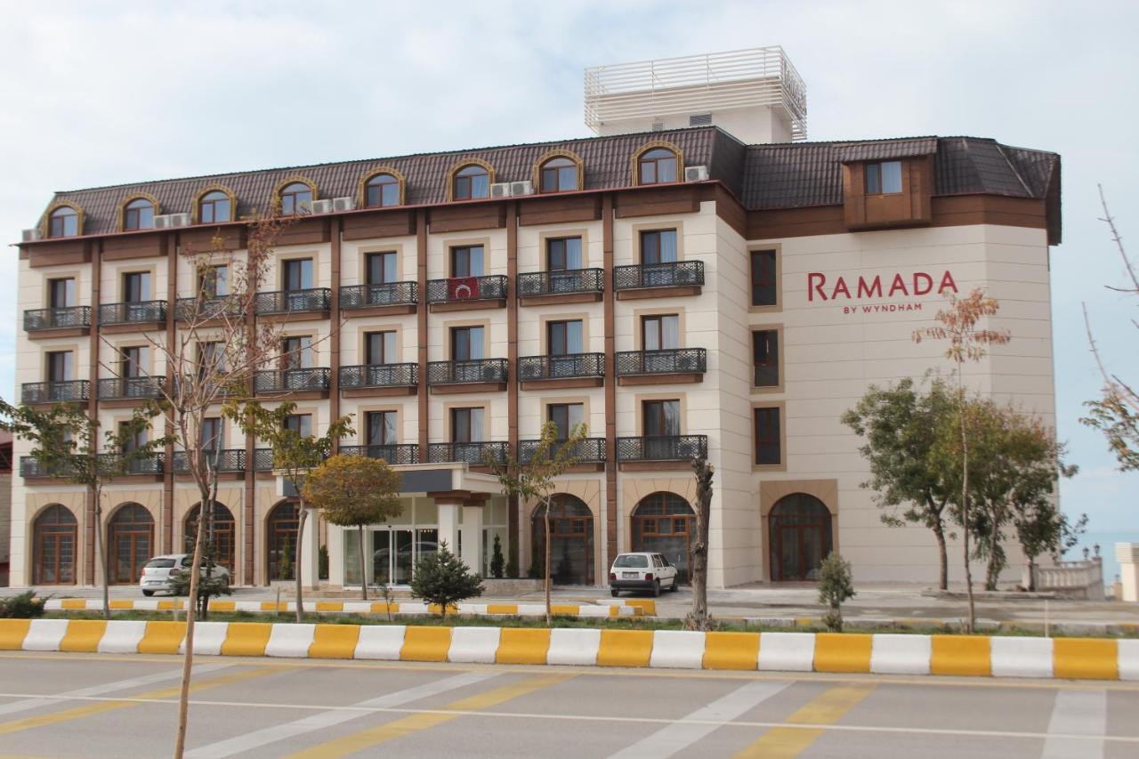 Ramada By Wyndham Ван Экстерьер фото